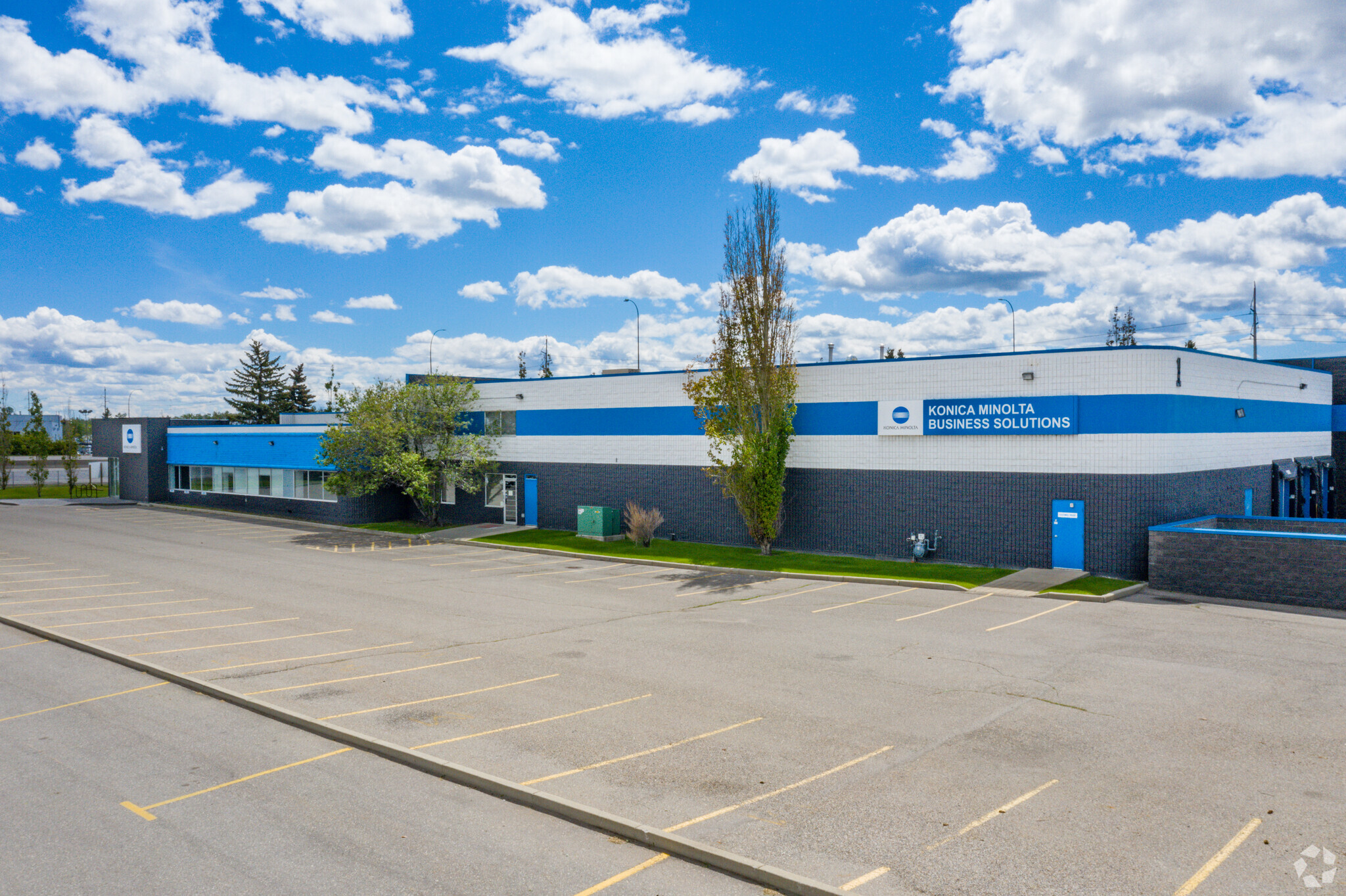 1315 73rd Ave SE, Calgary, AB for sale Primary Photo- Image 1 of 1