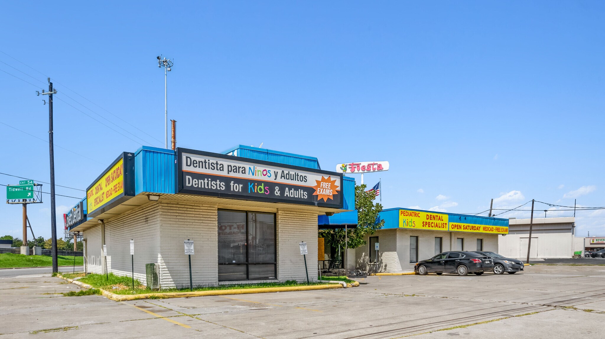 4701 Airline Dr, Houston, TX 77022 Office for Sale