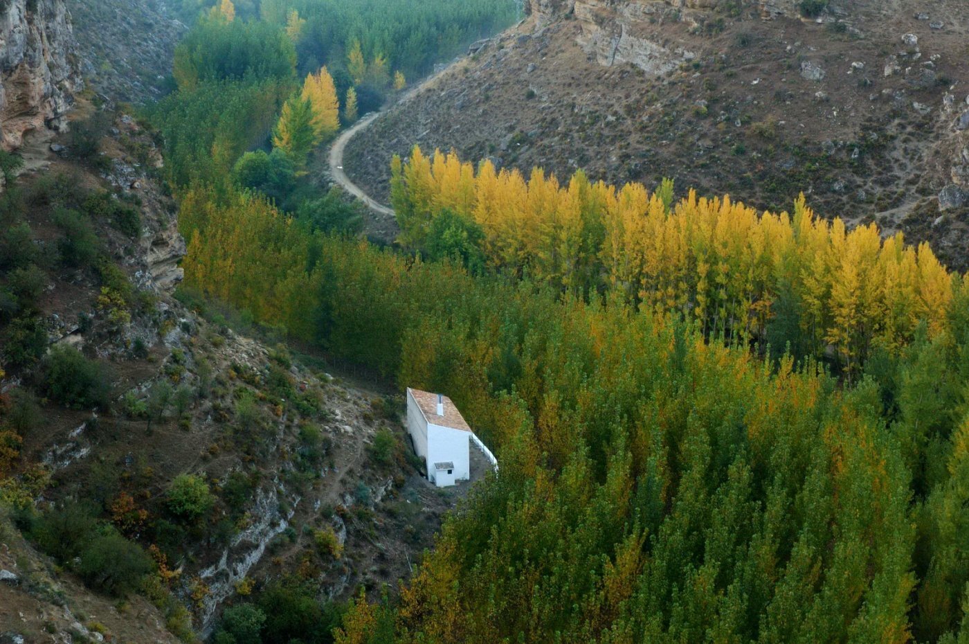 Land in Alhama de Granada, Granada for sale Building Photo- Image 1 of 50