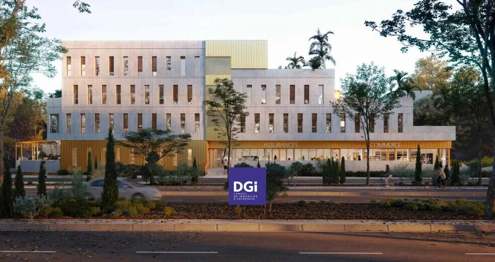 Retail in Nîmes for lease - Building Photo - Image 2 of 3