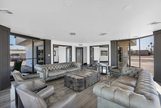 925 N Scottsdale Rd, Scottsdale, AZ for lease Interior Photo- Image 2 of 6
