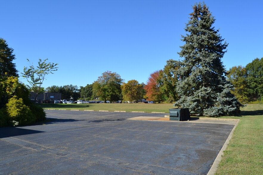 2135 Rt-35, Holmdel, NJ for sale - Building Photo - Image 3 of 8