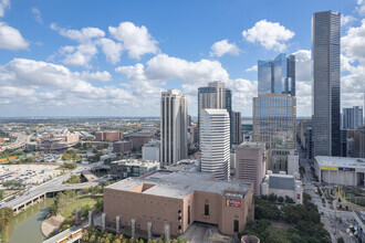 717 Texas Ave, Houston, TX 77002 - The Square | LoopNet