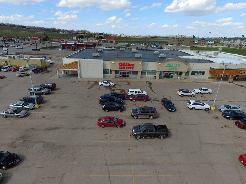 2005 S Douglas Hwy, Gillette, WY for sale - Building Photo - Image 1 of 1