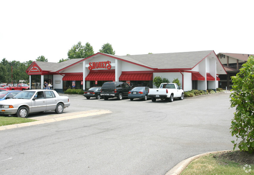 307 Long Hollow Pike, Goodlettsville, TN for lease - Building Photo - Image 2 of 4