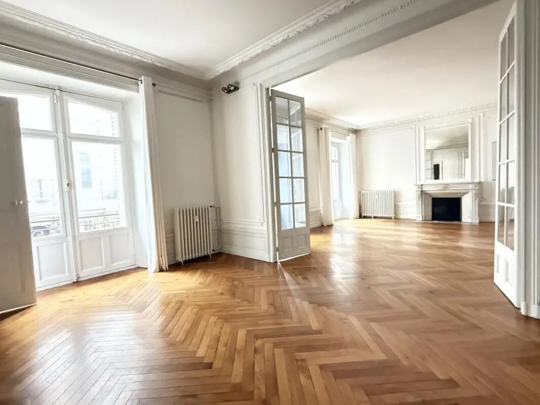 Office in Nantes for lease Building Photo- Image 1 of 7