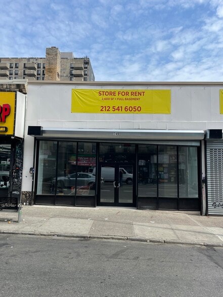 749-751 E Tremont Ave, Bronx, NY for lease - Building Photo - Image 1 of 8