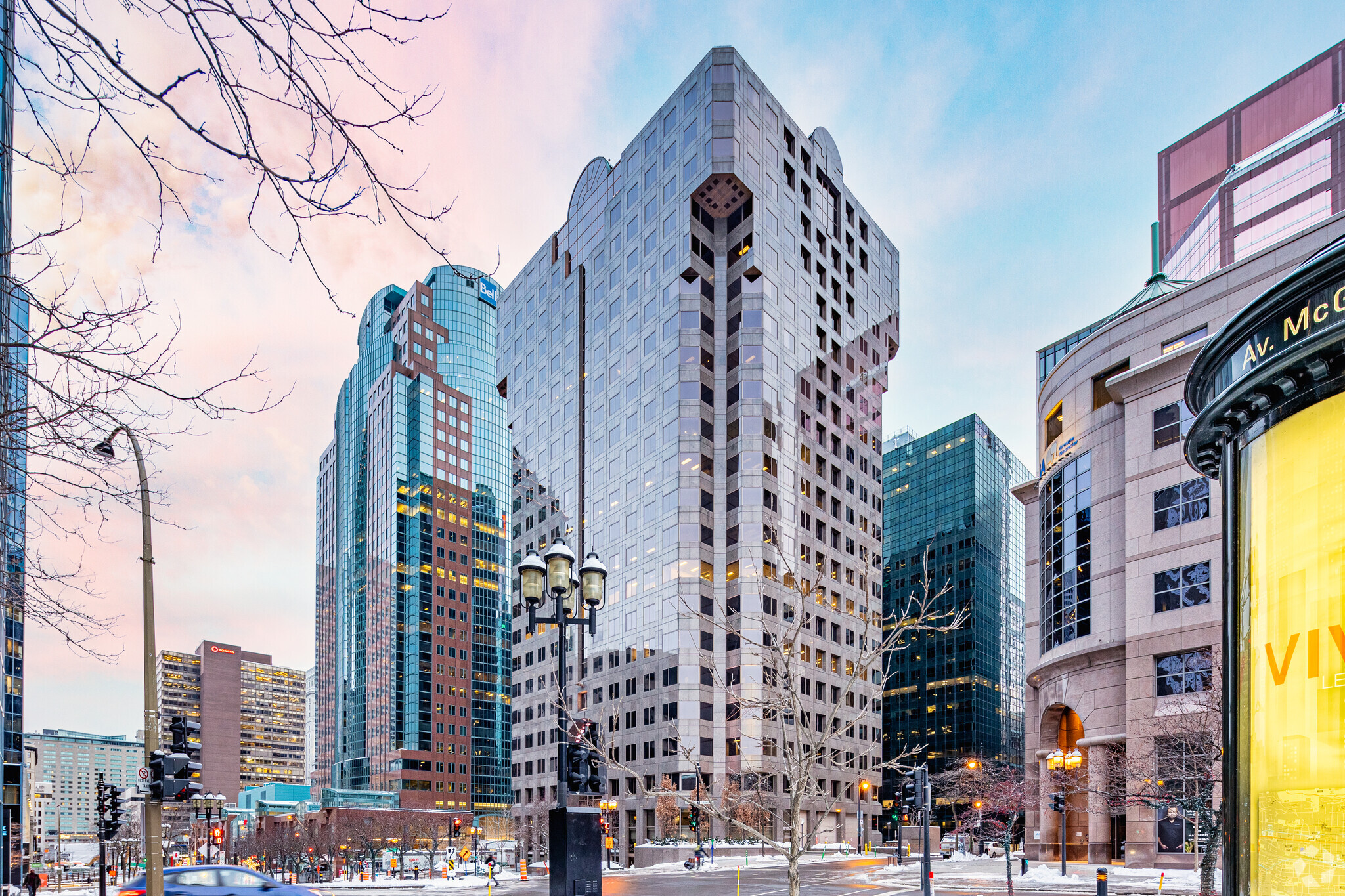 2000 Av McGill College, Montréal, QC for lease Building Photo- Image 1 of 4