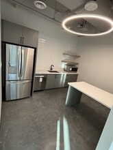 889 Howell Mill Rd, Atlanta, GA for lease Building Photo- Image 2 of 5