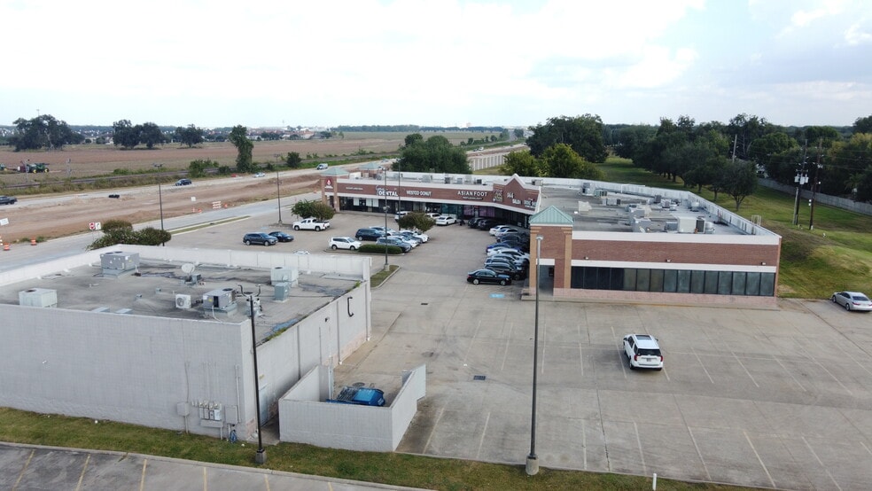 5022 E Hwy 90 A, Sugar Land, TX for lease - Building Photo - Image 2 of 3