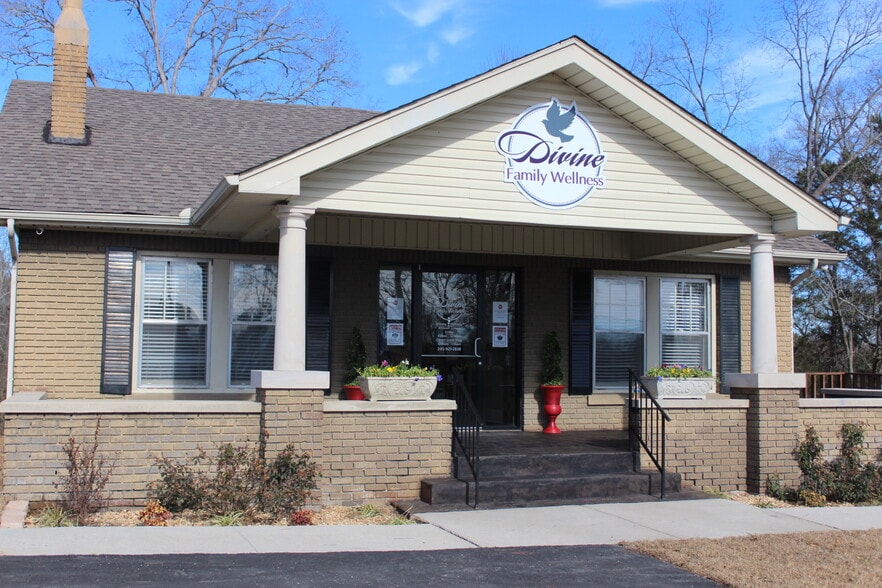 400 Bexar Ave W, Hamilton, AL for sale - Primary Photo - Image 1 of 21