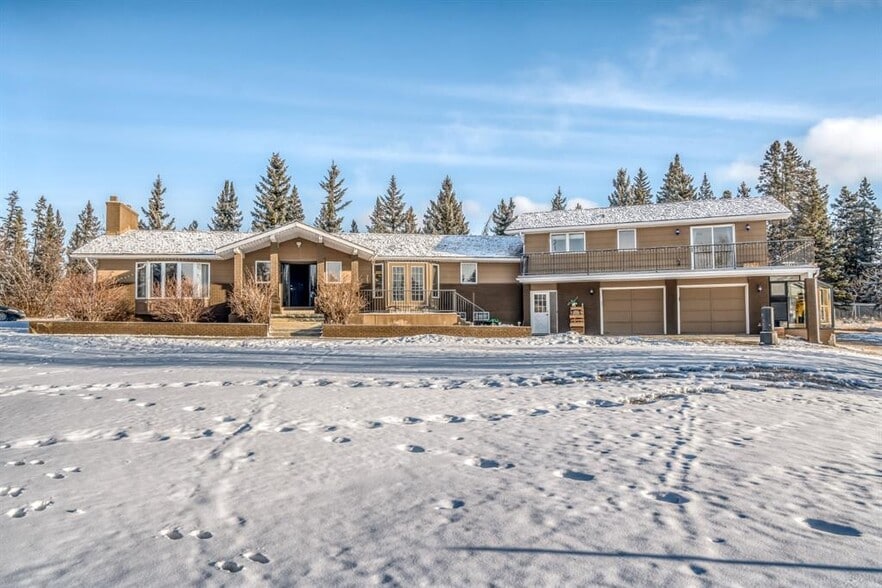 1008 Shawnee Dr SW, Calgary, AB for sale - Building Photo - Image 1 of 1