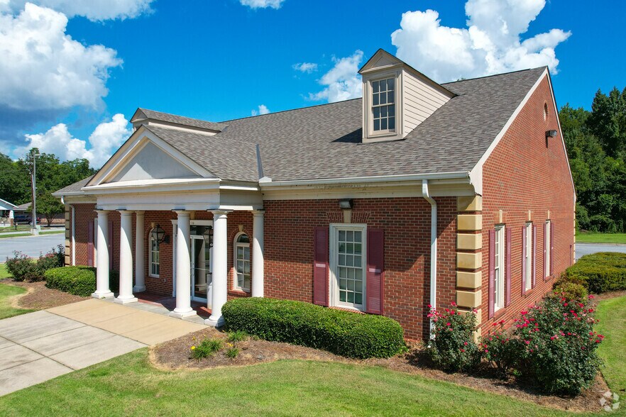 616 13th St, Phenix City, AL for sale - Primary Photo - Image 1 of 1