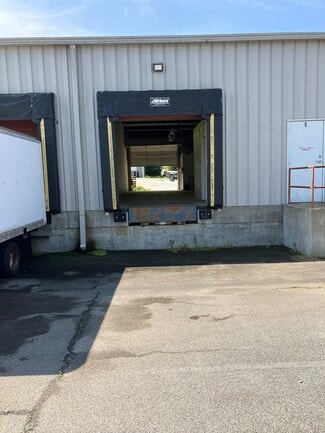 More details for 2043 Highway 70 W, Dickson, TN - Flex for Lease