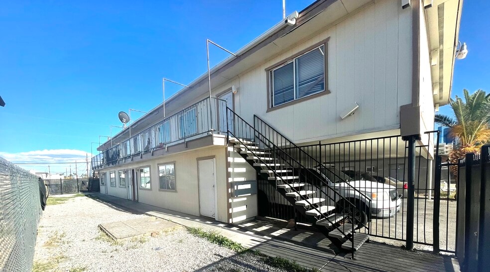 1709 Fairfield Ave, Las Vegas, NV for sale - Building Photo - Image 3 of 21