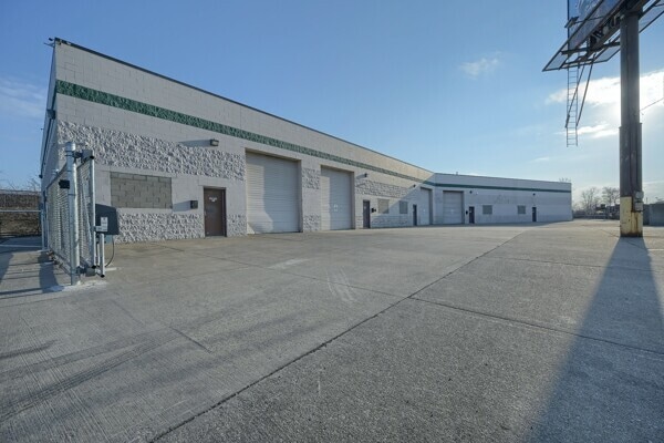 12828 E 9 Mile Rd, Warren, MI for sale Primary Photo- Image 1 of 1