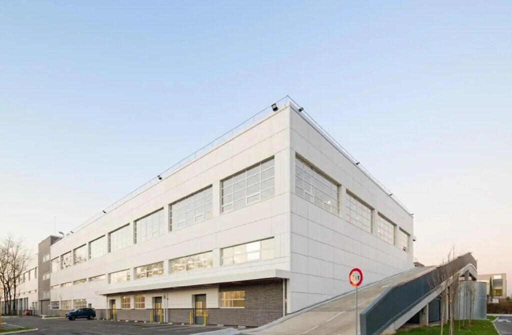 Location Local d'activités 800 m² à 6 280 m² - Photo 1