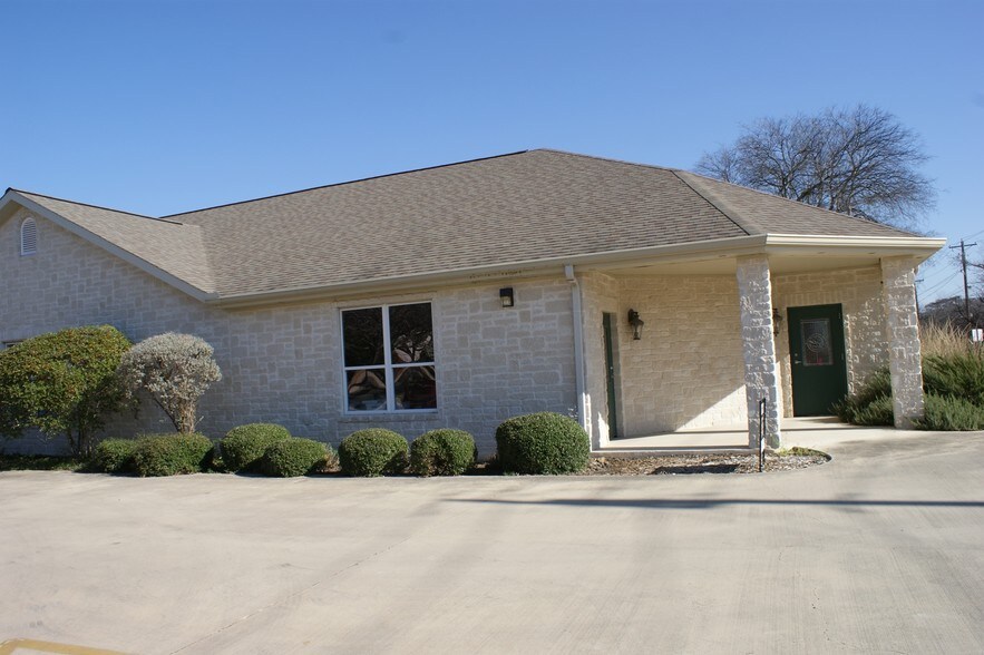 117 Hugo St, Kerrville, TX for sale - Primary Photo - Image 1 of 1