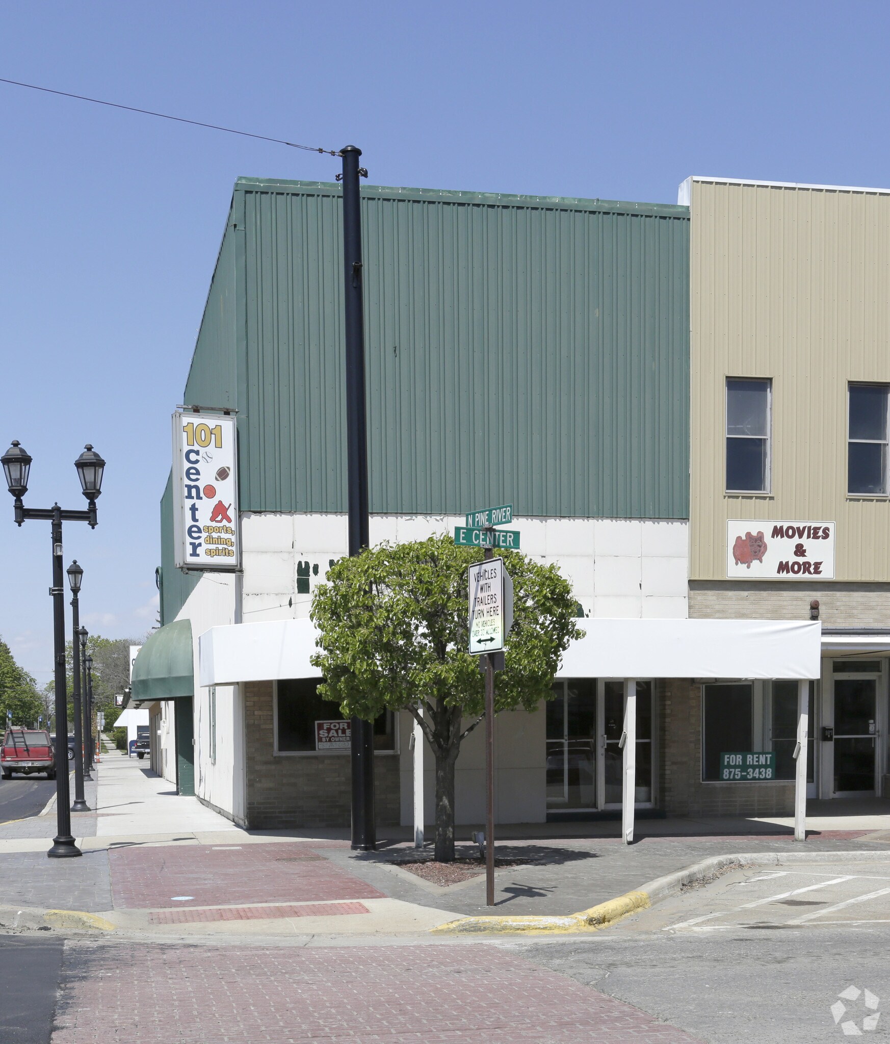 101 E Center St, Ithaca, MI for sale Primary Photo- Image 1 of 1