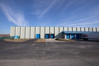 1401 Bedford Rd, North Kansas City, MO for lease Interior Photo- Image 2 of 5