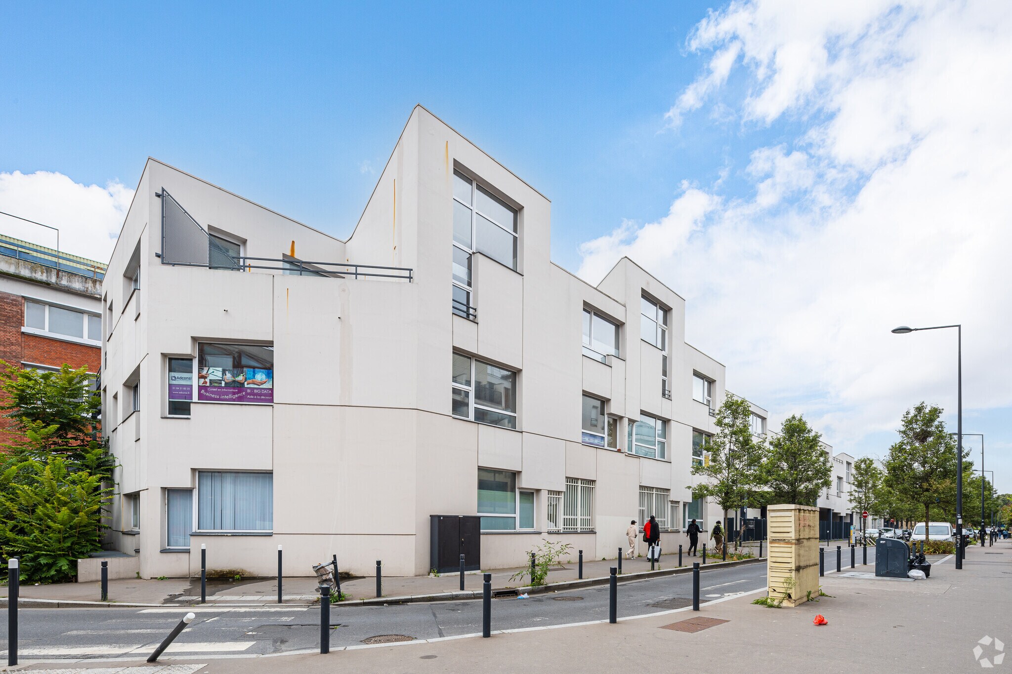 10 Rue Des Blés, Saint-Denis for lease Primary Photo- Image 1 of 6