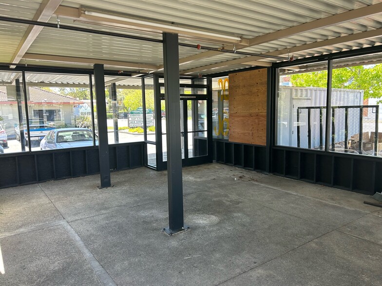 890 Petaluma Blvd N, Petaluma, CA for lease - Building Photo - Image 3 of 8