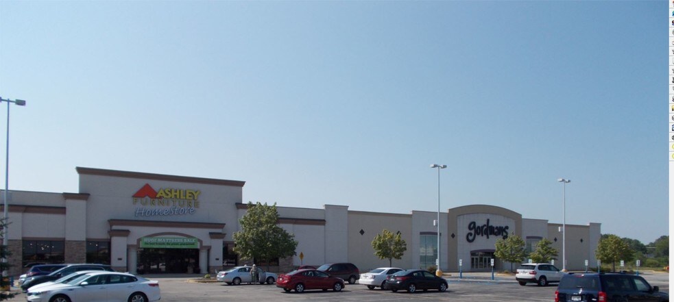 4731-4741 W Lawrence St, Appleton, WI for sale - Building Photo - Image 1 of 1