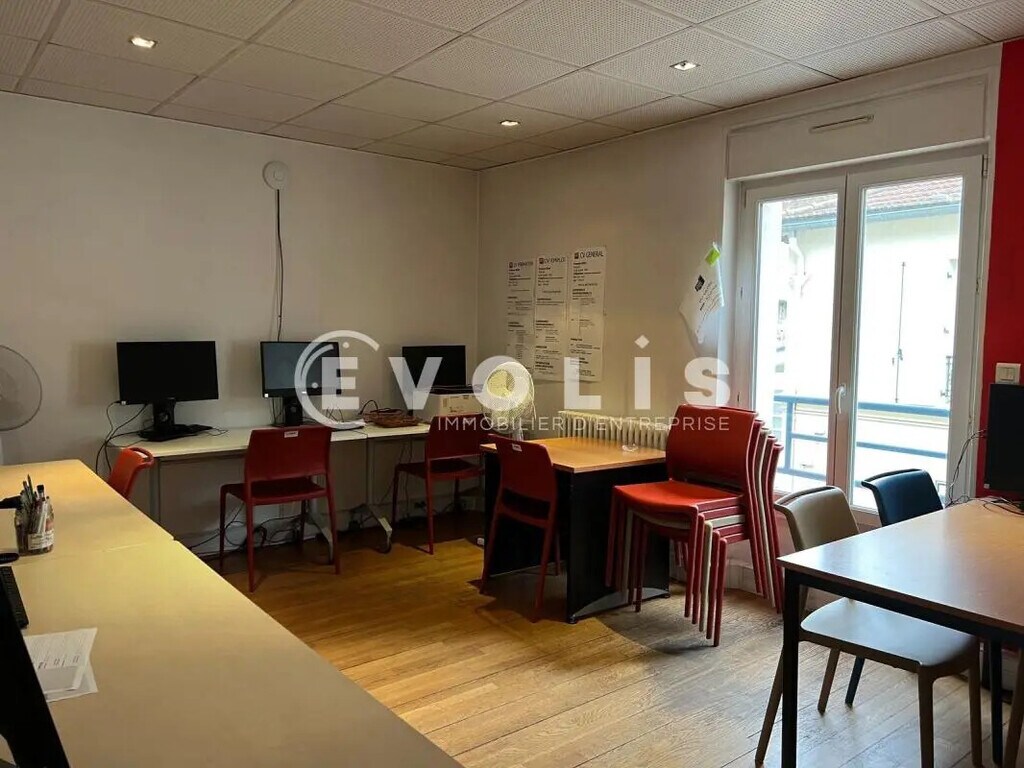 Location Bureaux 292 m² à 700 m² - Photo 1