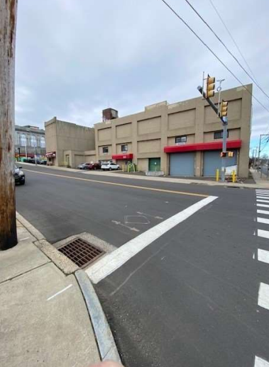 100-118 Congress St, Bridgeport, CT for lease - Building Photo - Image 2 of 8