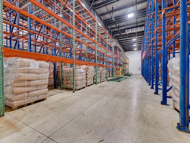 9342 SE Loop 410, San Antonio, TX for lease - Building Photo - Image 2 of 9