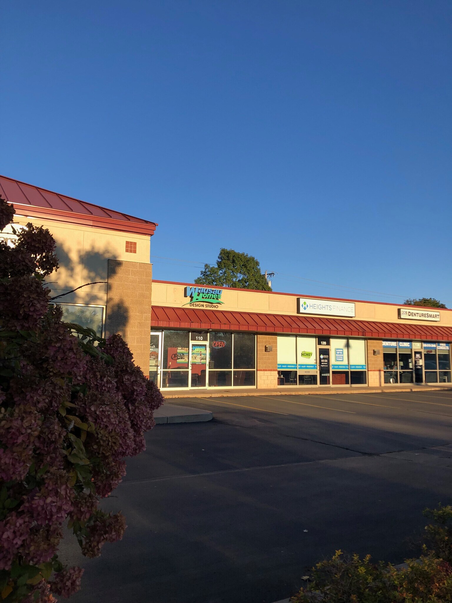 605 2nd Ave S, Onalaska, WI for sale Primary Photo- Image 1 of 1