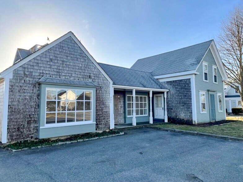791 Main St, Chatham, MA 02633