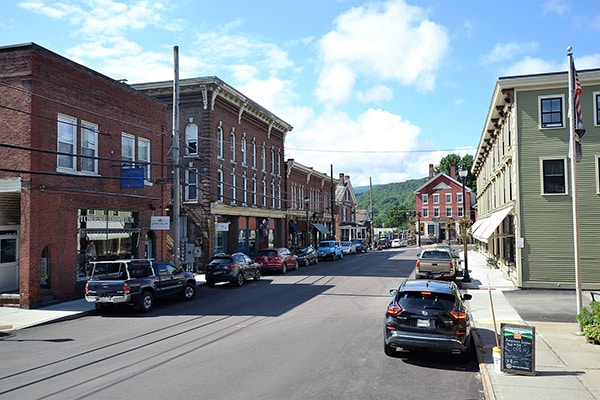 13 Stowe St, Waterbury, VT for sale - Building Photo - Image 2 of 7