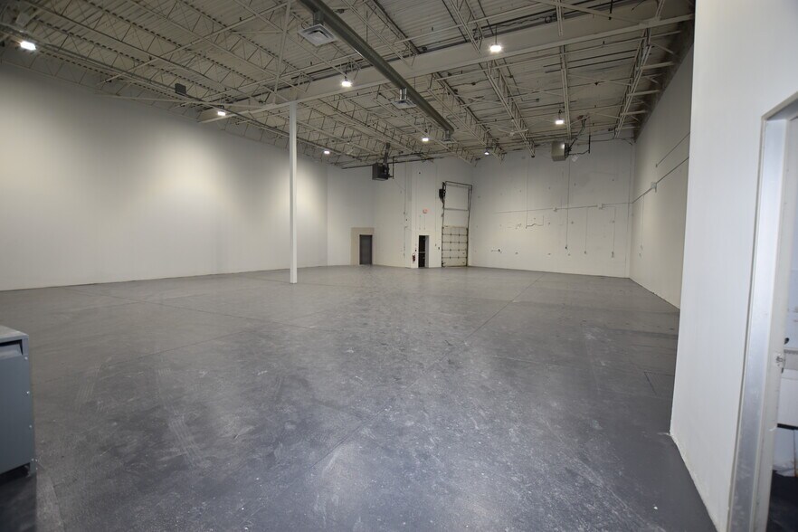 159 Cleopatra Dr, Ottawa, ON for sale - Interior Photo - Image 1 of 1