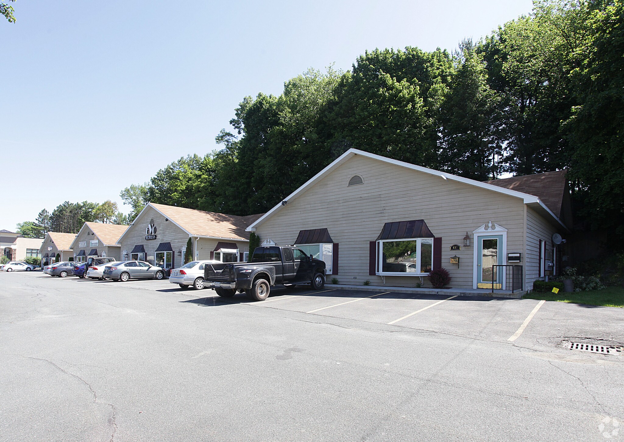 637 Loudon Rd, Latham, NY for sale Primary Photo- Image 1 of 1