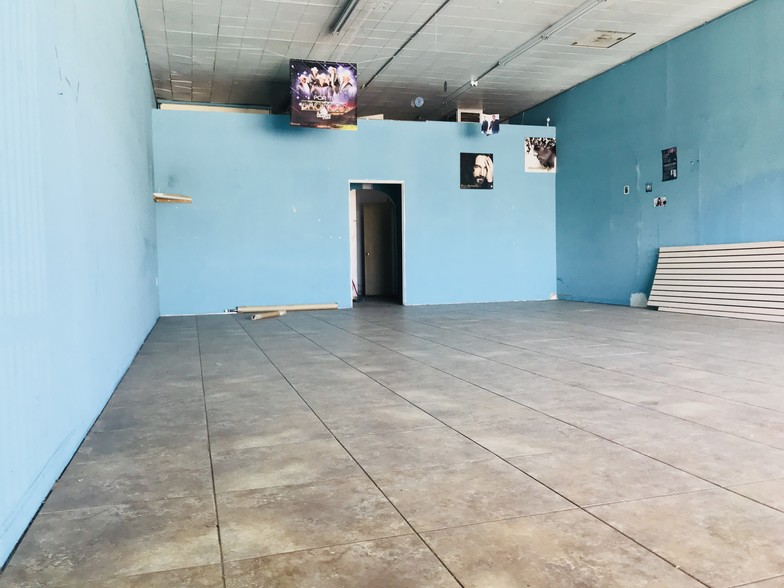 915 N 16th St, Phoenix, AZ for lease - Interior Photo - Image 2 of 8