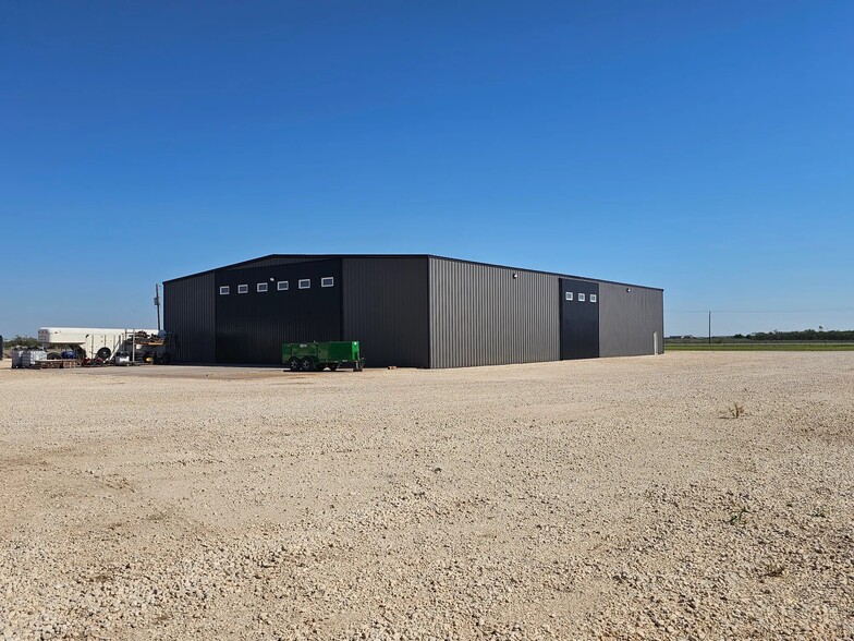 3098 S FM 707, Tye, TX for lease - Building Photo - Image 3 of 12