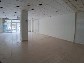 Retail in Igualada, Barcelona for lease Interior Photo- Image 2 of 6