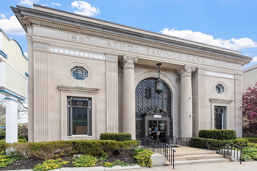 444 Main St, Athol, MA 01331 - Turn of the 20th Century Bank Building ...