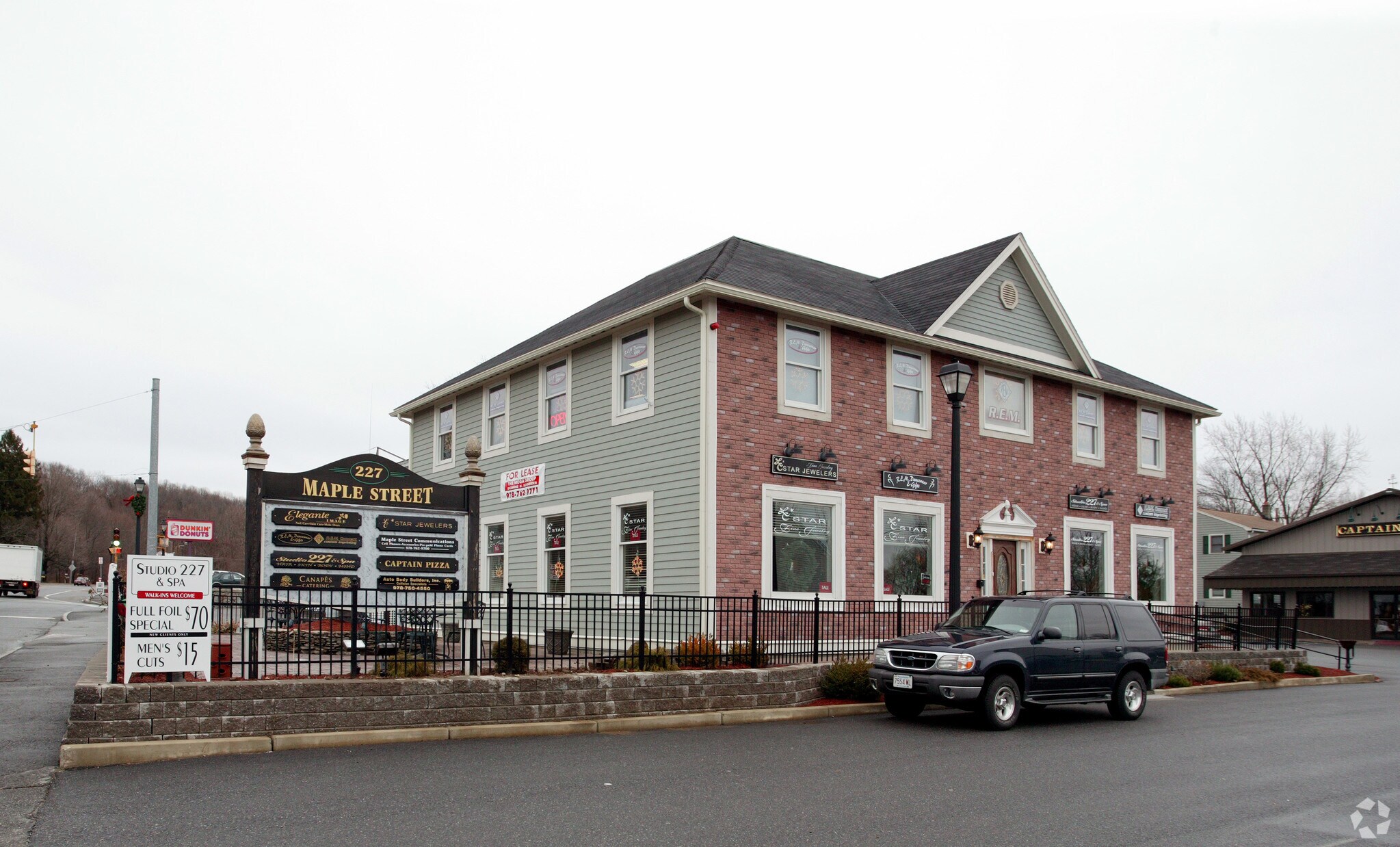 227 Maple St, Middleton, MA for sale Primary Photo- Image 1 of 1