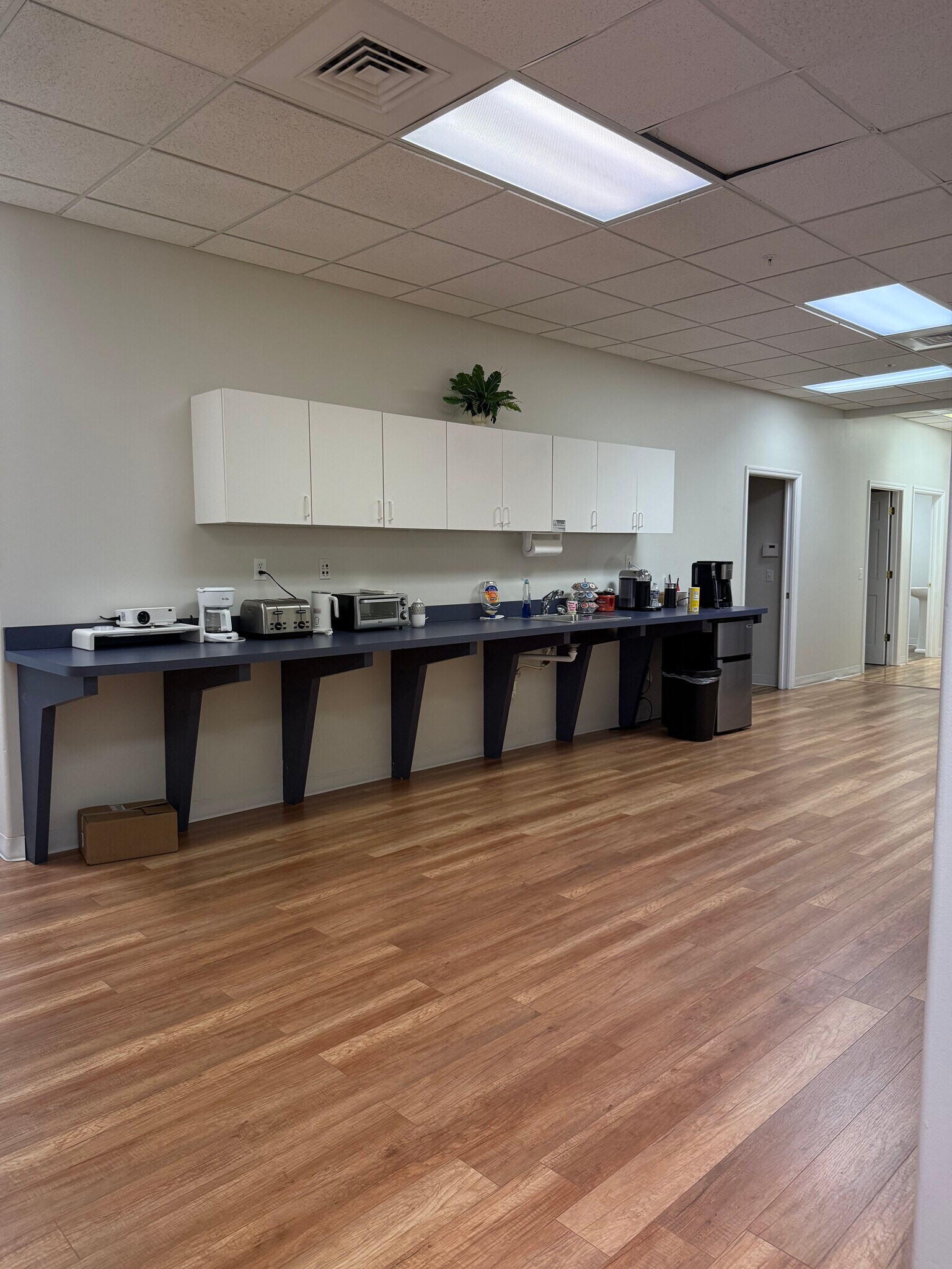 9240 Bonita Beach Rd, Bonita Springs, FL for lease Interior Photo- Image 1 of 10