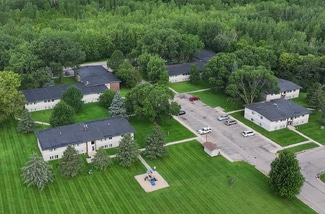 More details for 105 Sunnyslope Rd, Morris, MN - Multifamily for Sale