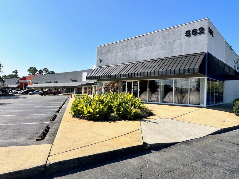 562 Wylie Rd SE, Marietta, GA for lease - Building Photo - Image 3 of 8