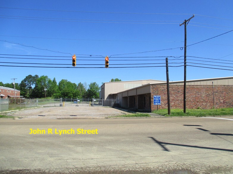 3080 John R Lynch St, Jackson, MS 39209