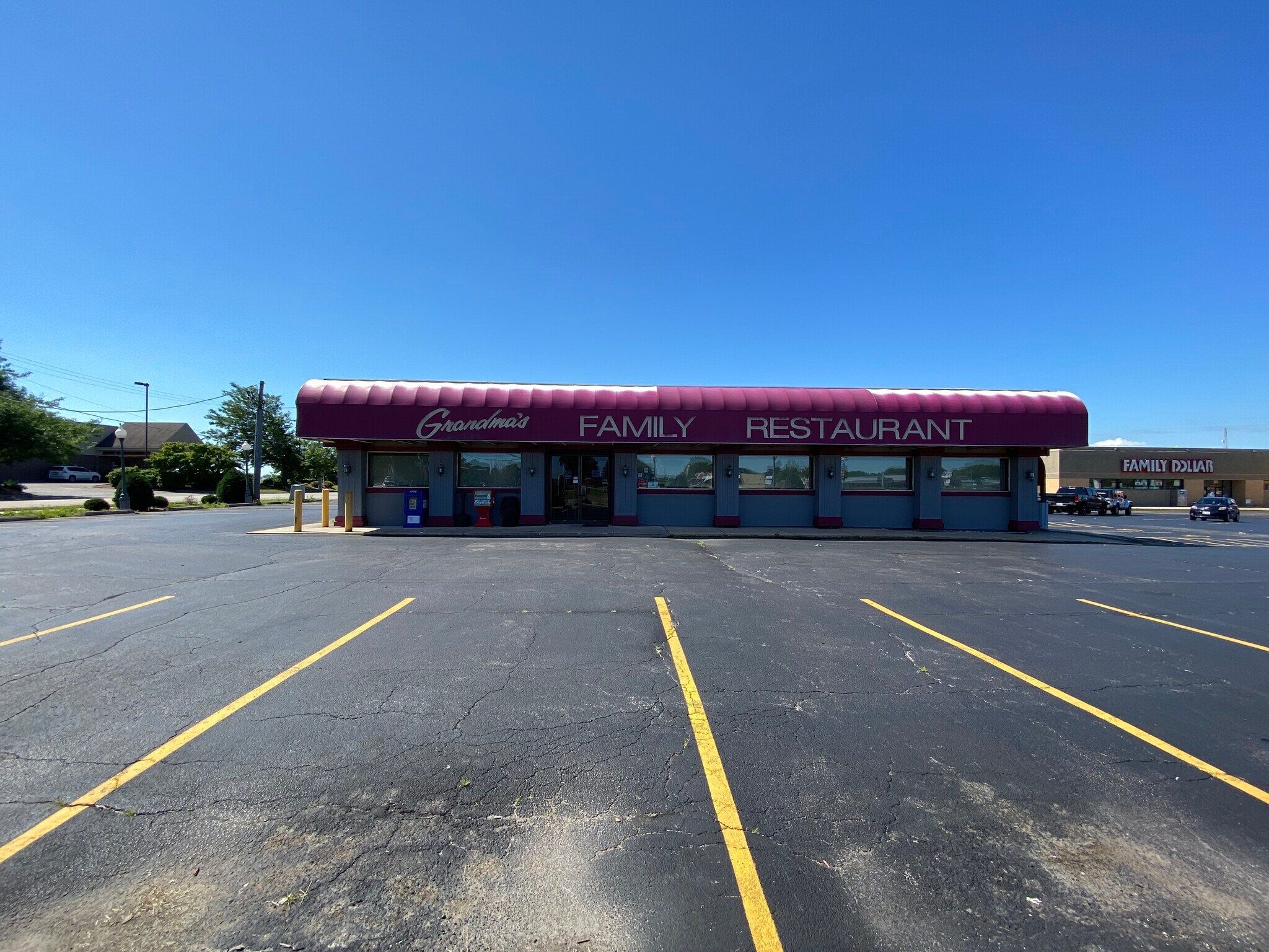 320 W Chrysler Dr, Belvidere, IL for sale Building Photo- Image 1 of 1