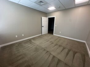 10 N Church St, West Chester, PA for lease Interior Photo- Image 1 of 3