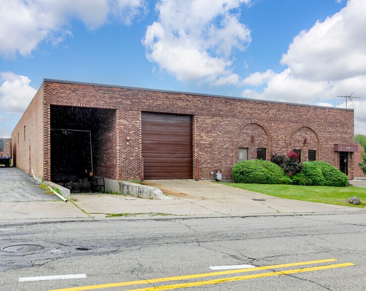 1236 Capitol Dr, Addison, IL for lease - Building Photo - Image 1 of 1