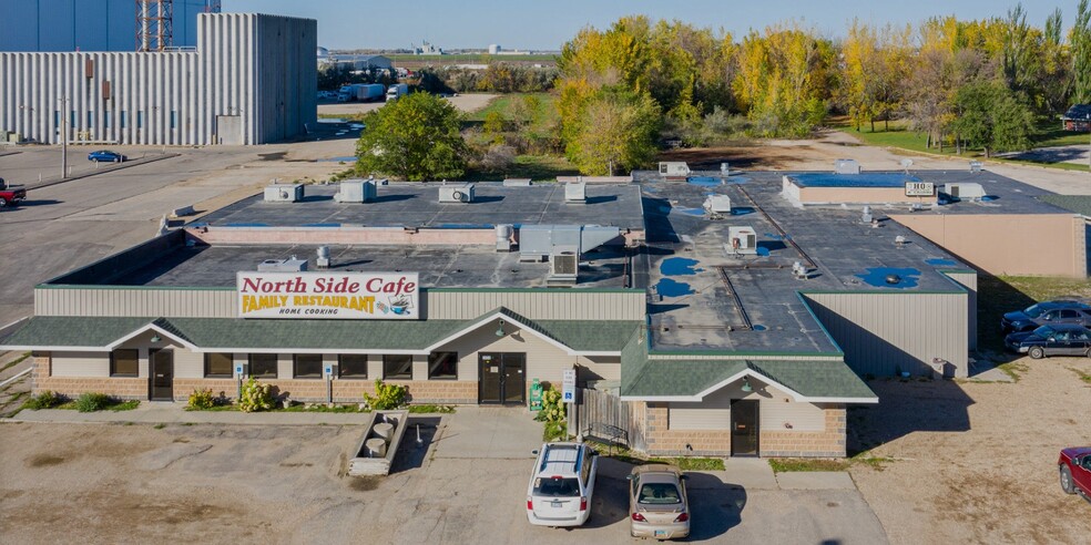 3450 Gateway Dr, Grand Forks, ND for lease - Building Photo - Image 1 of 48