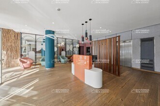 Office in Marseille for sale Interior Photo- Image 1 of 12