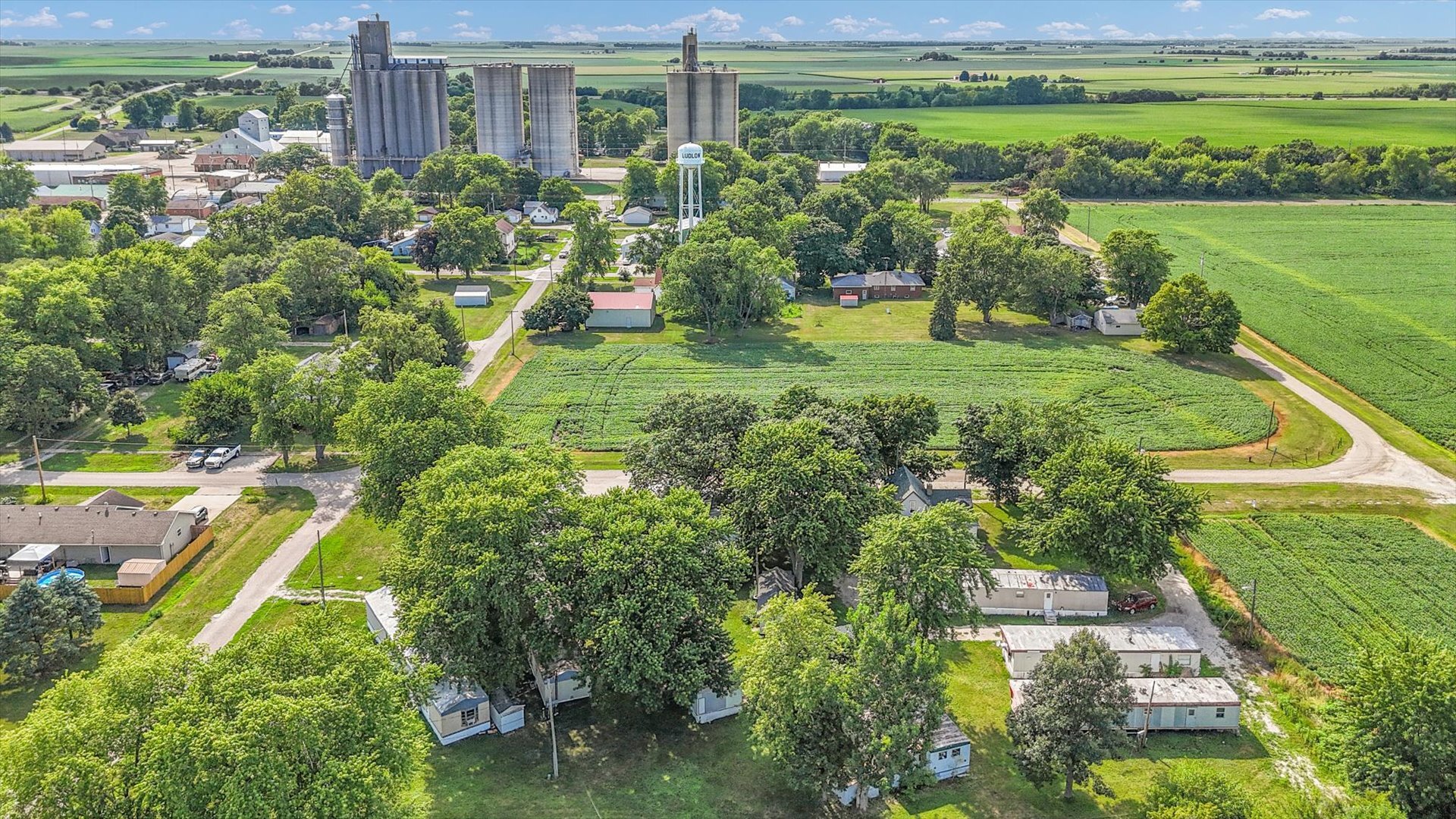 224 N Poplar St, Ludlow, IL for sale Primary Photo- Image 1 of 23